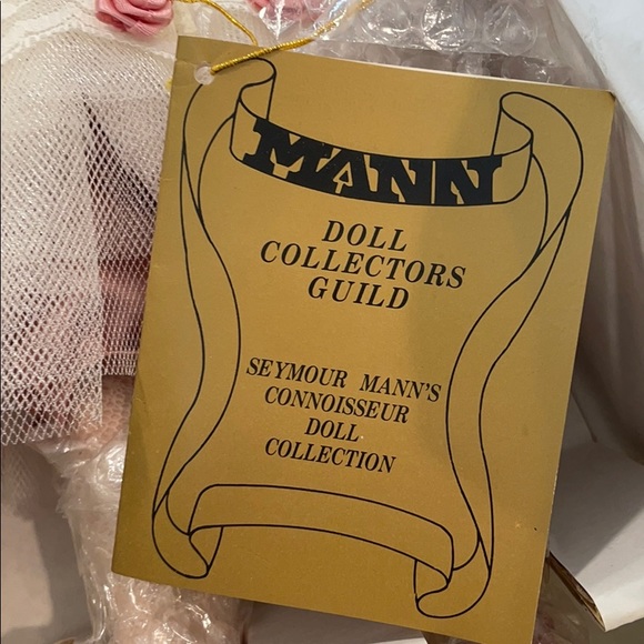 SeymourMann’s doll collection authentic cert. - Picture 3 of 5